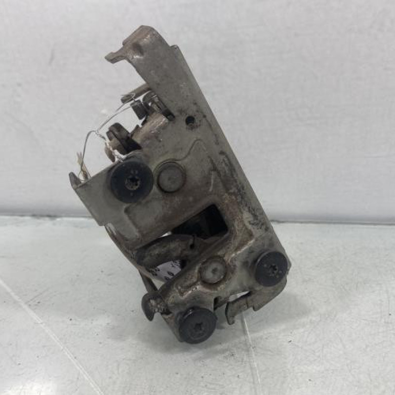 Serrure de porte de coffre droite RENAULT MASTER 2 Photo n°1