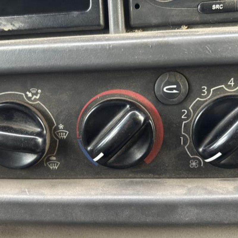 Serrure de porte de coffre droite RENAULT MASTER 2 Photo n°15