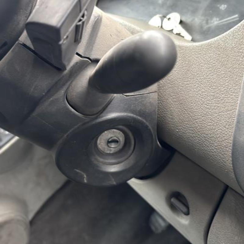 Serrure de porte de coffre droite RENAULT MASTER 2 Photo n°17