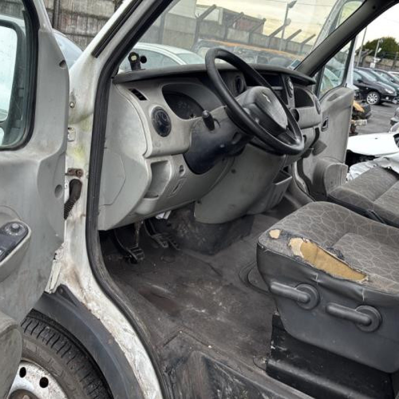 Serrure de porte de coffre droite RENAULT MASTER 2 Photo n°20