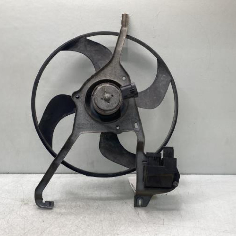 Moto ventilateur radiateur CITROEN C3 2 Photo n°2