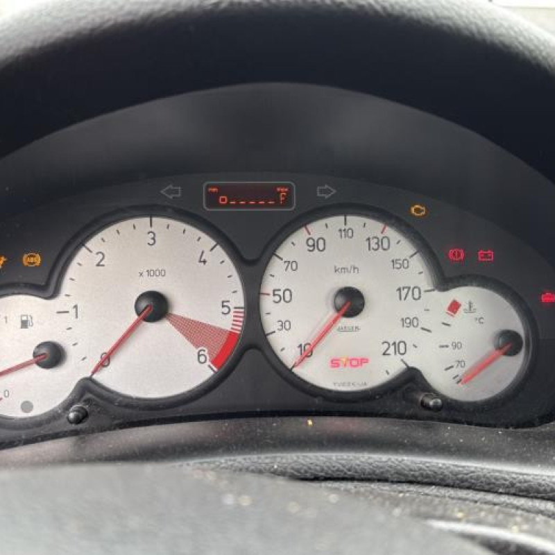 Reservoir essence PEUGEOT 206 Photo n°19