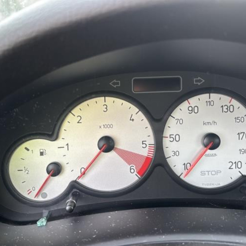 Reservoir essence PEUGEOT 206 Photo n°17