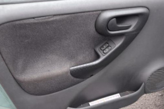 Moteur essuie glace avant OPEL CORSA C