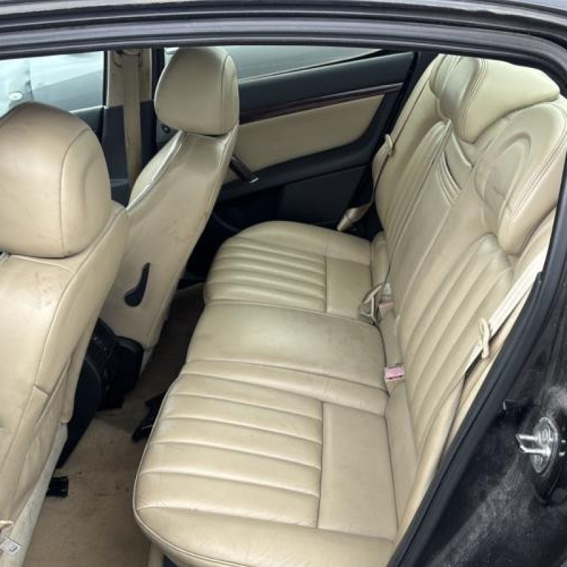 Vase de lave glace PEUGEOT 407 Photo n°13