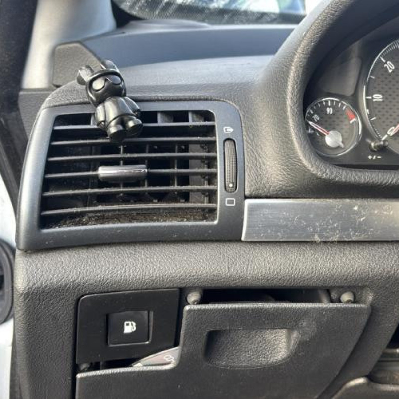 Vase de lave glace PEUGEOT 407 Photo n°17