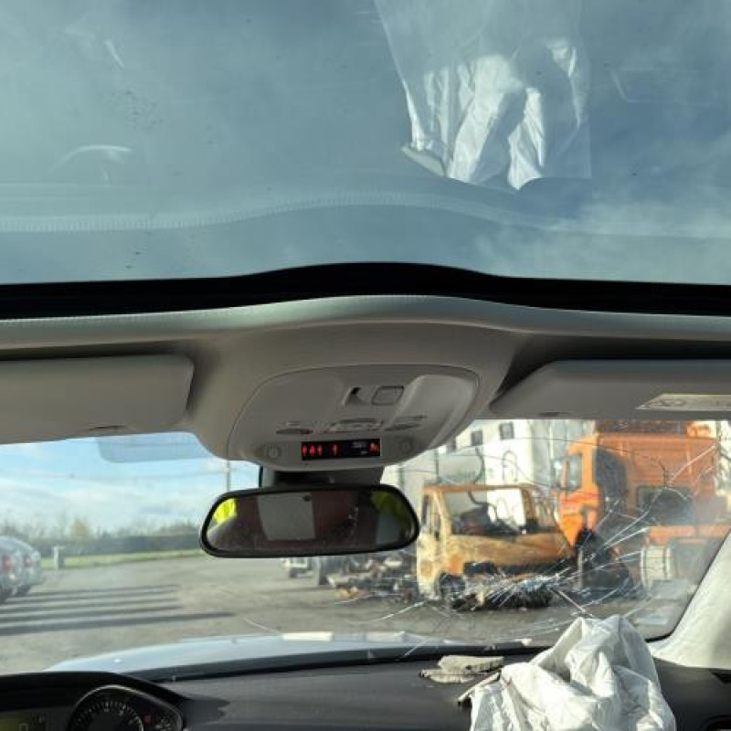 Boitier filtre a air PEUGEOT 308 2 Photo n°13