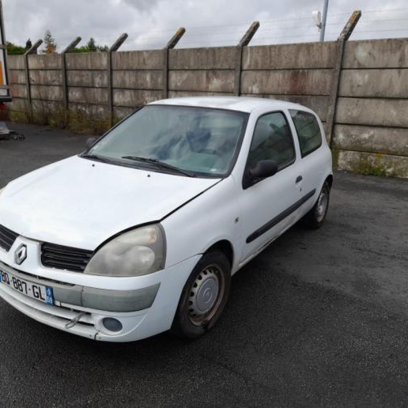 Reservoir essence RENAULT CLIO 2 CAMPUS Photo n°3