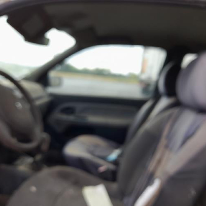 Reservoir essence RENAULT CLIO 2 CAMPUS Photo n°11