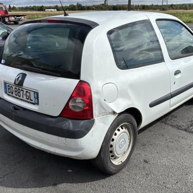 Reservoir essence RENAULT CLIO 2 CAMPUS Photo n°20