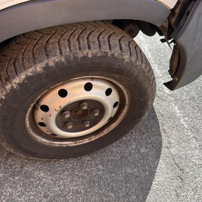 Pivot de moyeu avant droit RENAULT MASTER 2 Photo n°9