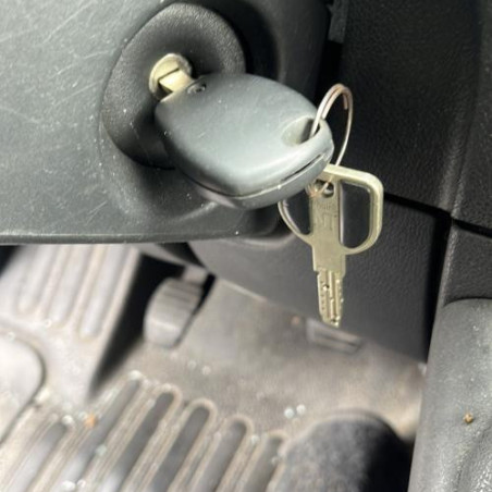 Treuil de roue de secours RENAULT MASTER 3