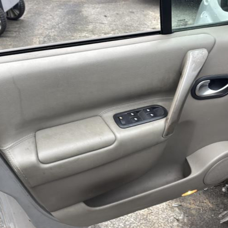 Debitmetre RENAULT SCENIC 2 Photo n°17