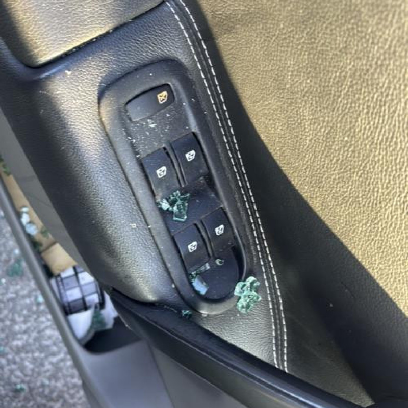 Debitmetre RENAULT SCENIC 2 Photo n°11