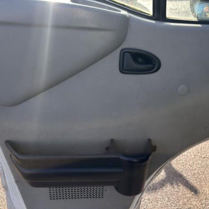 Etrier arriere gauche (freinage) RENAULT MASTER 2 Photo n°10