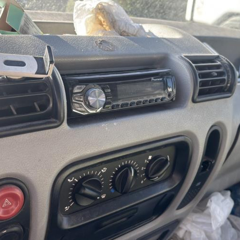 Amortisseur avant gauche RENAULT MASTER 2 Photo n°17