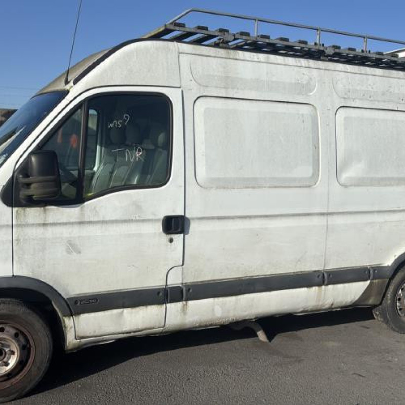 Etrier arriere droit (freinage) RENAULT MASTER 2 Photo n°8