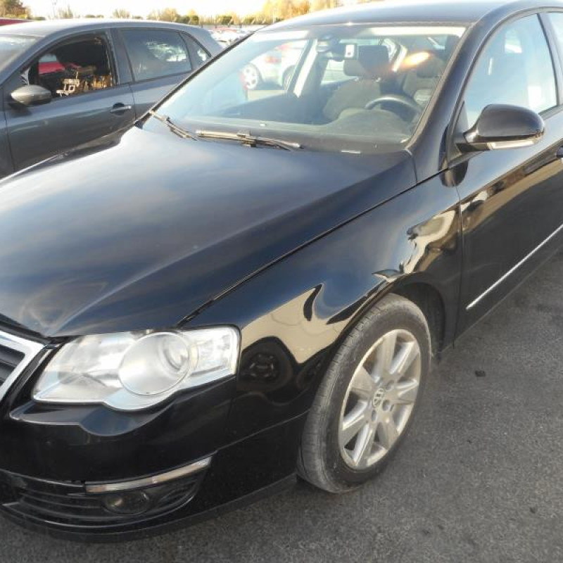 Reservoir essence VOLKSWAGEN PASSAT 5 Photo n°6