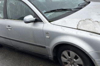 Leve vitre electrique avant gauche VOLKSWAGEN PASSAT 4