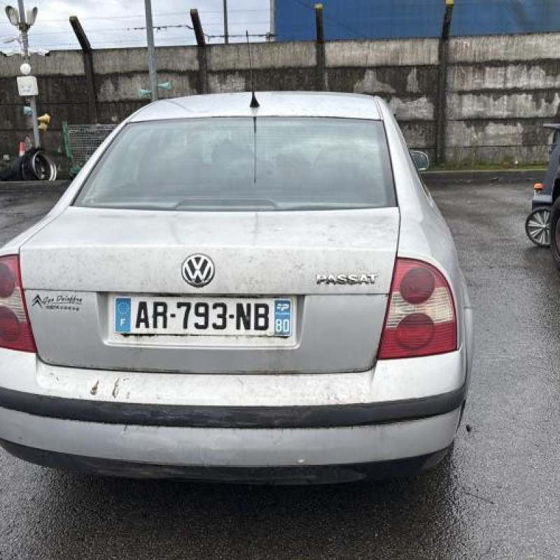 Leve vitre electrique avant gauche VOLKSWAGEN PASSAT 4 Photo n°6