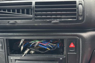 Leve vitre electrique avant gauche VOLKSWAGEN PASSAT 4