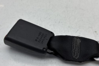 Attache ceinture arriere gauche PEUGEOT 107