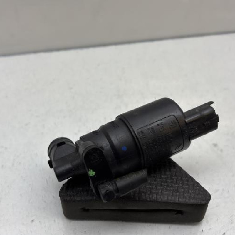 Pompe lave glace avant PEUGEOT 107 Photo n°1