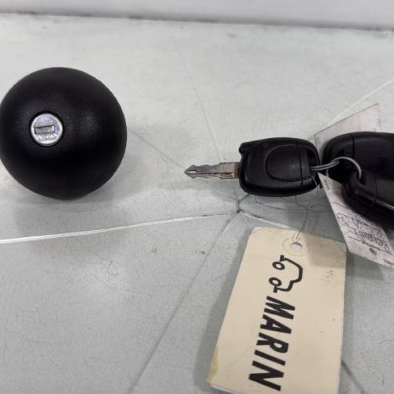 Bouchon de carburant RENAULT CLIO 2 Photo n°1