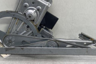 Leve vitre electrique avant droit RENAULT MEGANE 3 Photo n°1