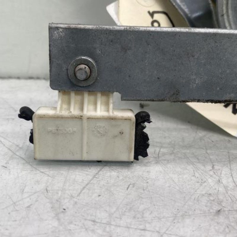 Leve vitre electrique avant droit RENAULT MEGANE 3 Photo n°2