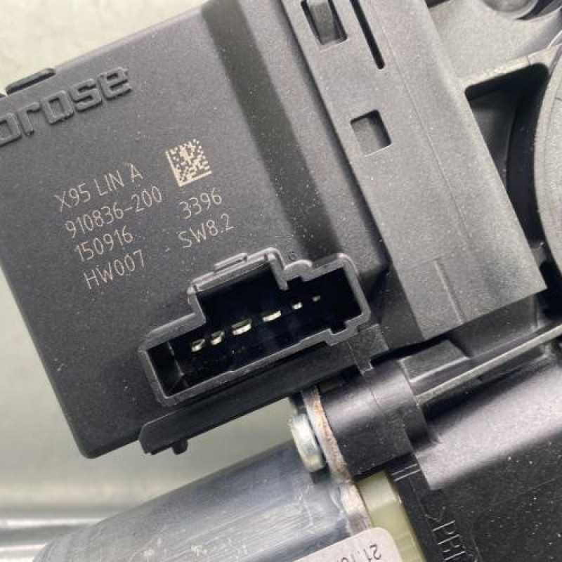 Leve vitre electrique avant droit RENAULT MEGANE 3 Photo n°7