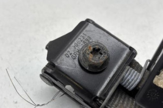 Attache ceinture arriere droit RENAULT CLIO 2