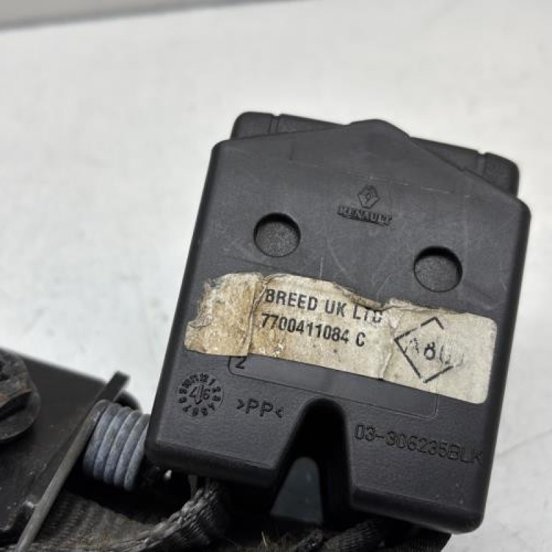 Attache ceinture arriere droit RENAULT CLIO 2 Photo n°5