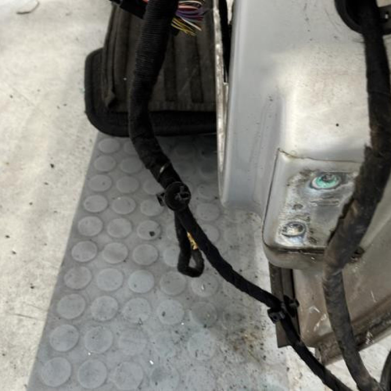 Porte avant gauche VOLKSWAGEN GOLF 4 Photo n°4