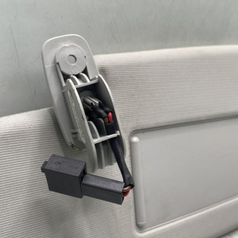 Pare soleil gauche VOLKSWAGEN POLO 4 Photo n°3