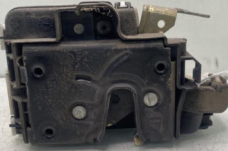 Serrure avant gauche VOLKSWAGEN POLO 3