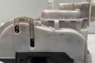 Serrure avant gauche VOLKSWAGEN POLO 3