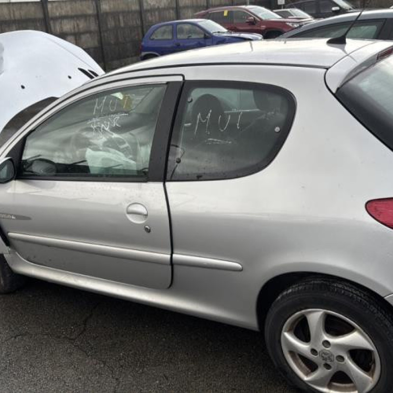 Bouchon de carburant PEUGEOT 206 Photo n°12