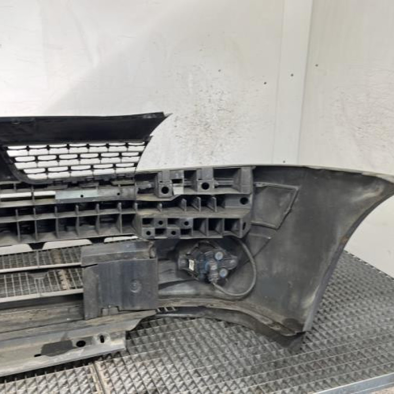 Pare choc avant RENAULT CLIO 2 Photo n°5