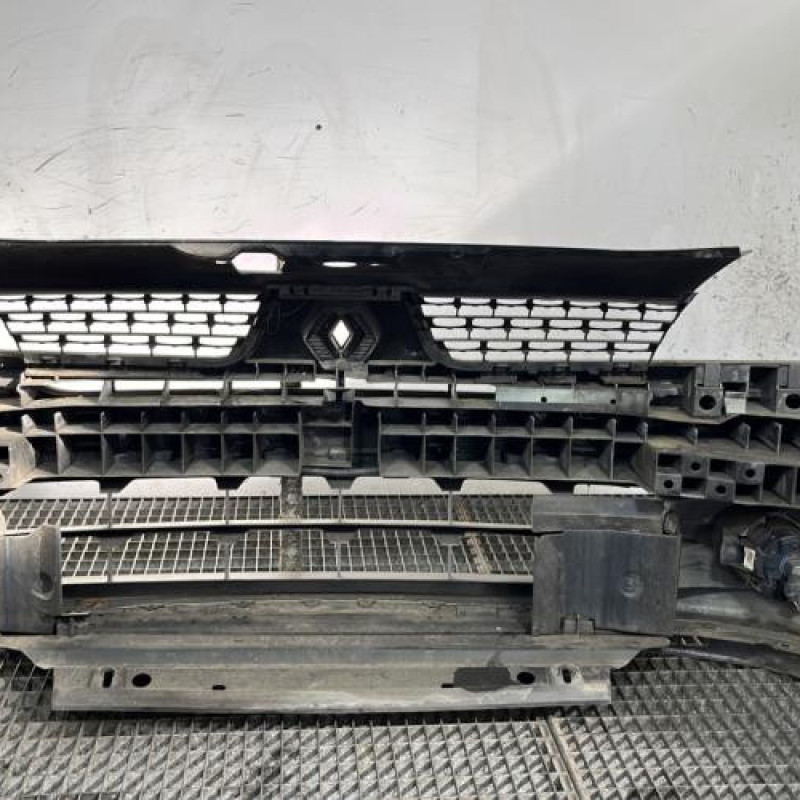 Pare choc avant RENAULT CLIO 2 Photo n°6