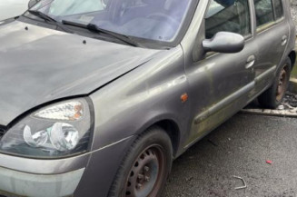 Pare choc avant RENAULT CLIO 2