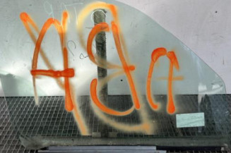 Vitre avant gauche RENAULT KANGOO 1