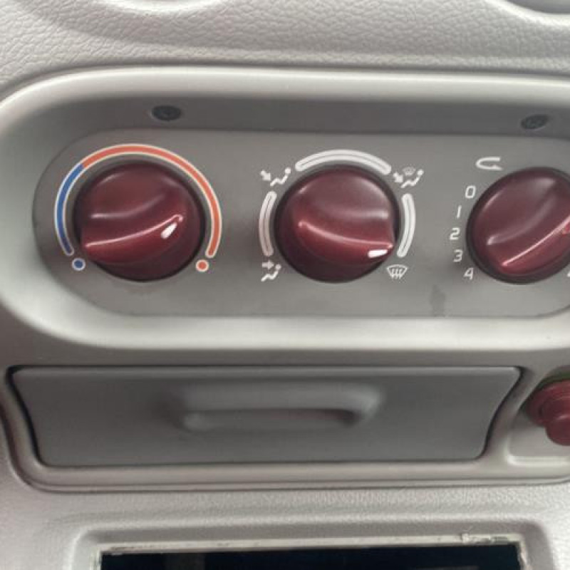 Poignee interieur avant droit RENAULT TWINGO 1 Photo n°12