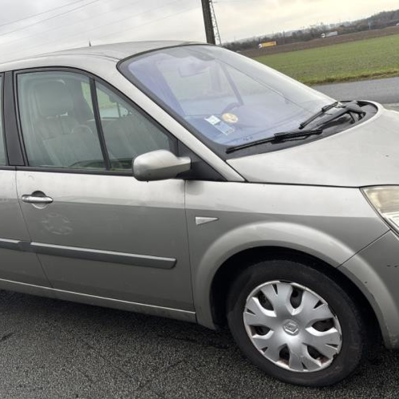 Ceinture avant gauche RENAULT GRAND SCENIC 2 Photo n°8