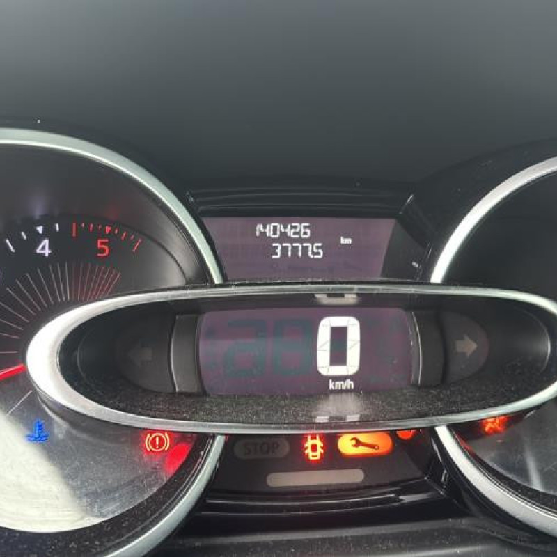 Feu diurne avant droit RENAULT CLIO 4 Photo n°18