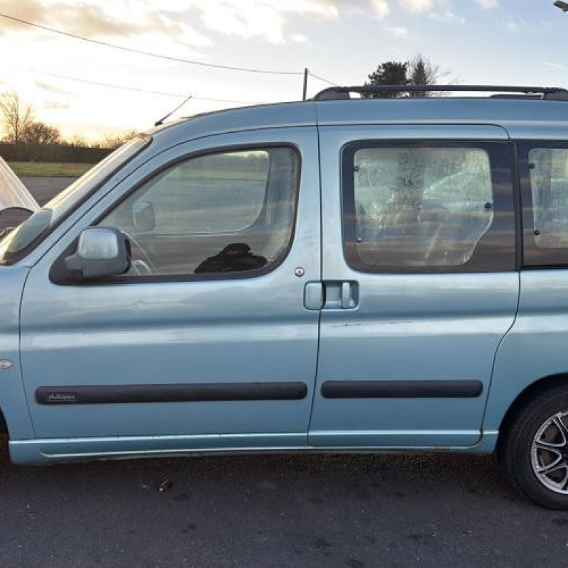 Moteur essuie glace arriere CITROEN BERLINGO 1 Photo n°19