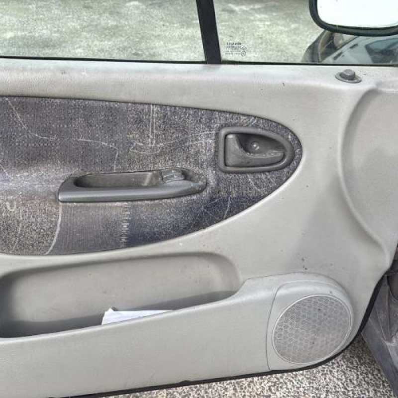 Anti brouillard droit (feux) RENAULT SCENIC 1 Photo n°14