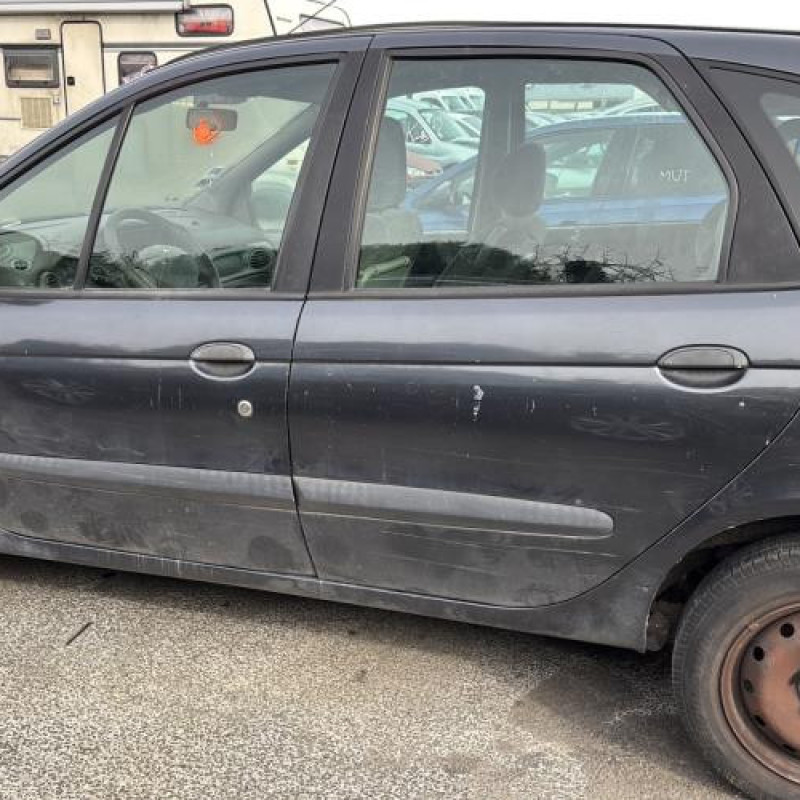 Anti brouillard gauche (feux) RENAULT SCENIC 1 Photo n°11