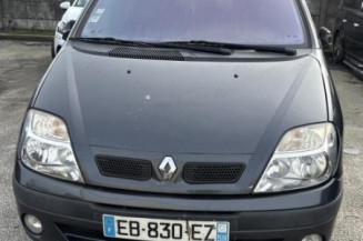 Anti brouillard gauche (feux) RENAULT SCENIC 1