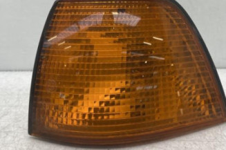 Optique avant secondaire gauche (feux)(clignotant) BMW SERIE 3 E36 Photo n°1